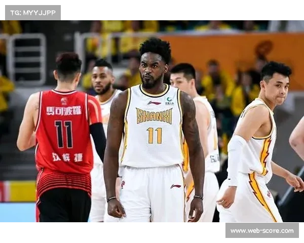 诺瓦拉尽管人员危机重重 仍凭残阵逆袭赢得德比胜利