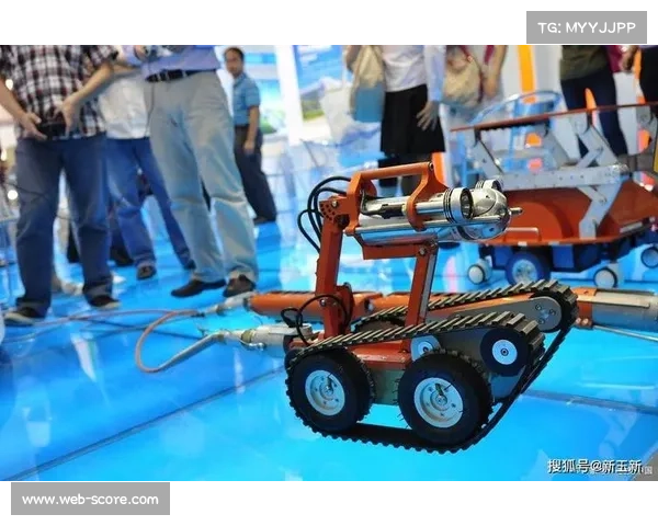 粤港澳高校团队竞技水下机器人救援任务赛事精彩呈现